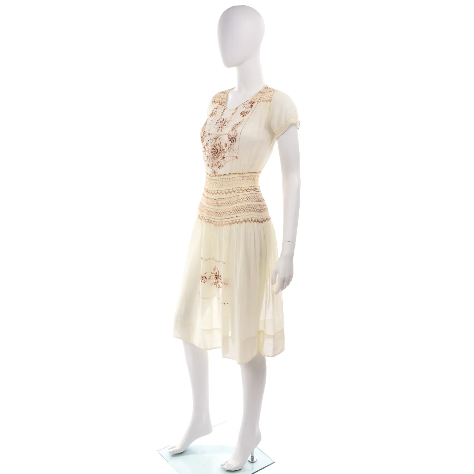 1920s Hungarian Peasant Embroidered Cream Cotton Dress w Smock Pleating