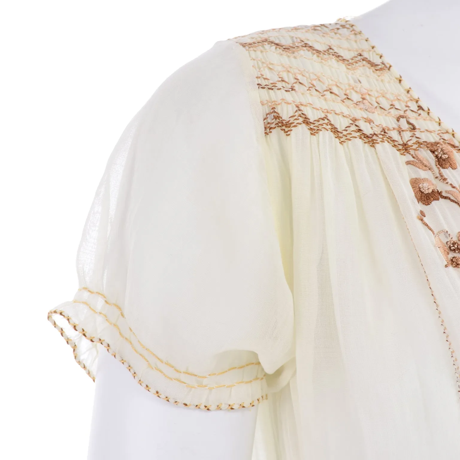 1920s Hungarian Peasant Embroidered Cream Cotton Dress w Smock Pleating