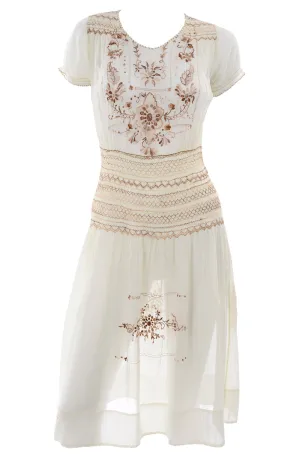 1920s Hungarian Peasant Embroidered Cream Cotton Dress w Smock Pleating