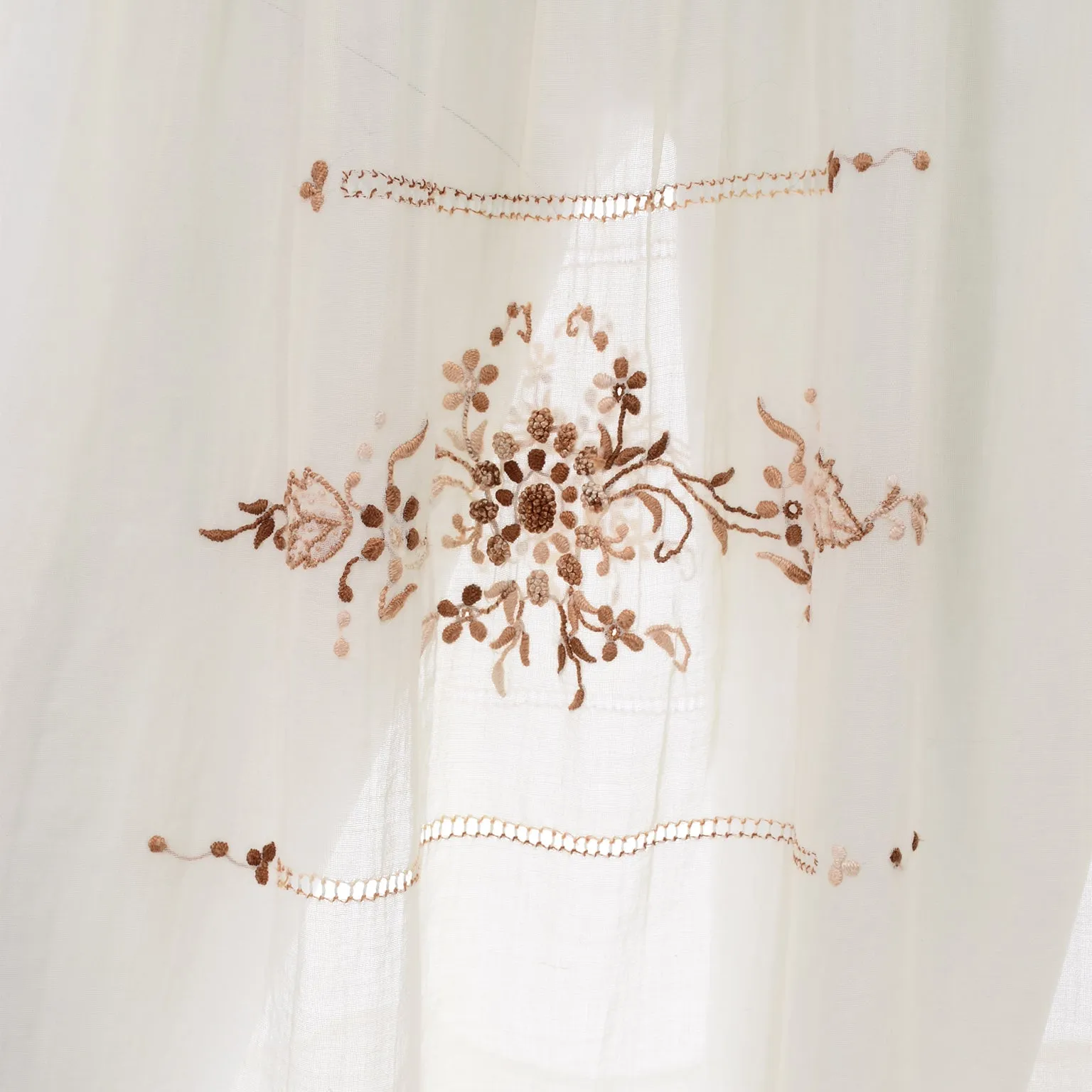 1920s Hungarian Peasant Embroidered Cream Cotton Dress w Smock Pleating