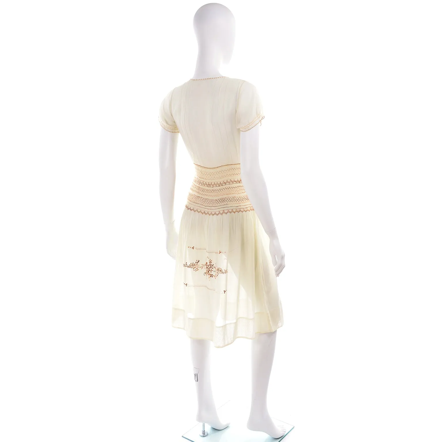 1920s Hungarian Peasant Embroidered Cream Cotton Dress w Smock Pleating